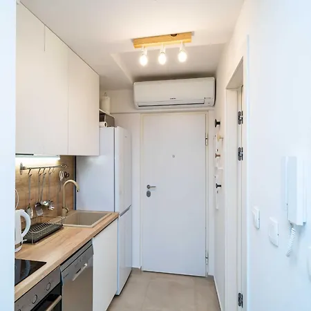 Lenka - With Balcony Apartment *