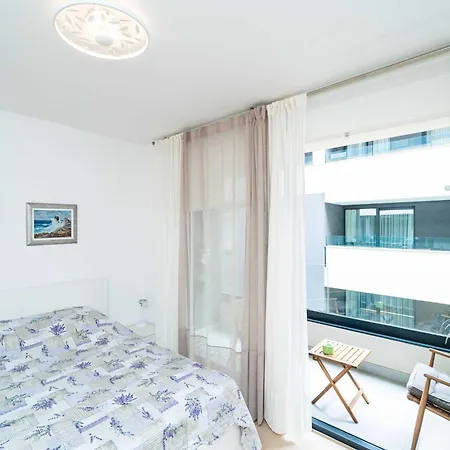 Apartment Lenka - With Balcony