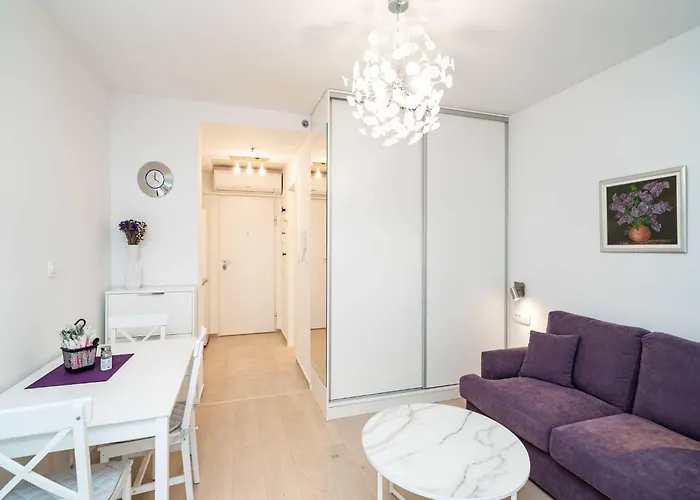 Lenka - With Balcony Apartment