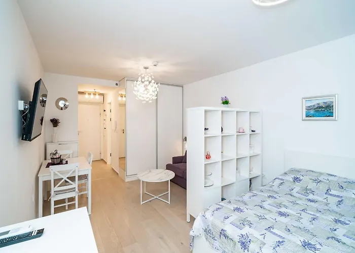 Lenka - With Balcony *